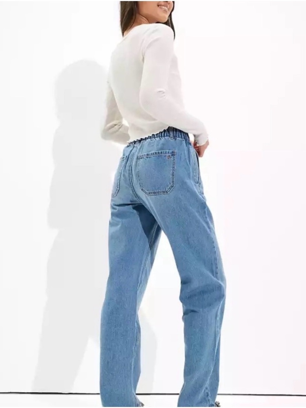 American Eagle Mom Jeans Elastic Paperbag Waist High-Rise 12 Medium Wash - Picture 3 of 11